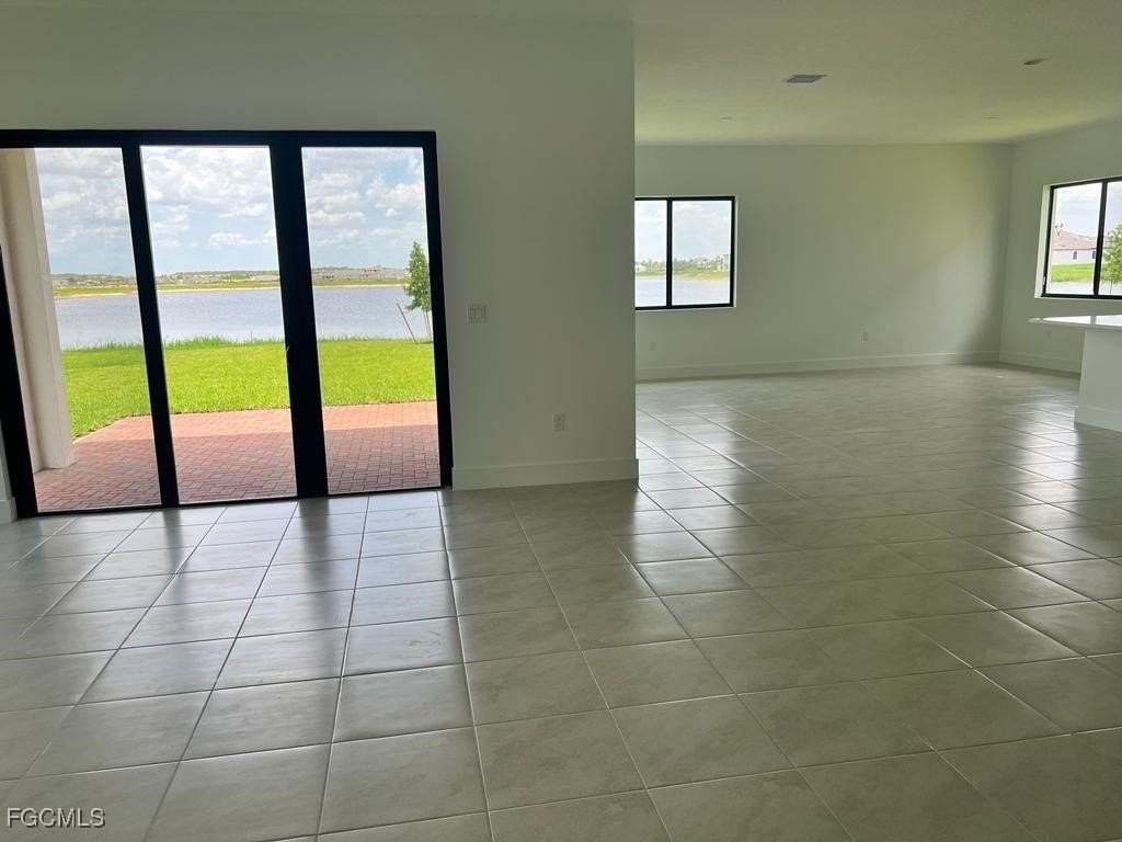 5101 Isidora Ln - Photo 7 of 33