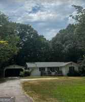 featured image of 582 Benson St