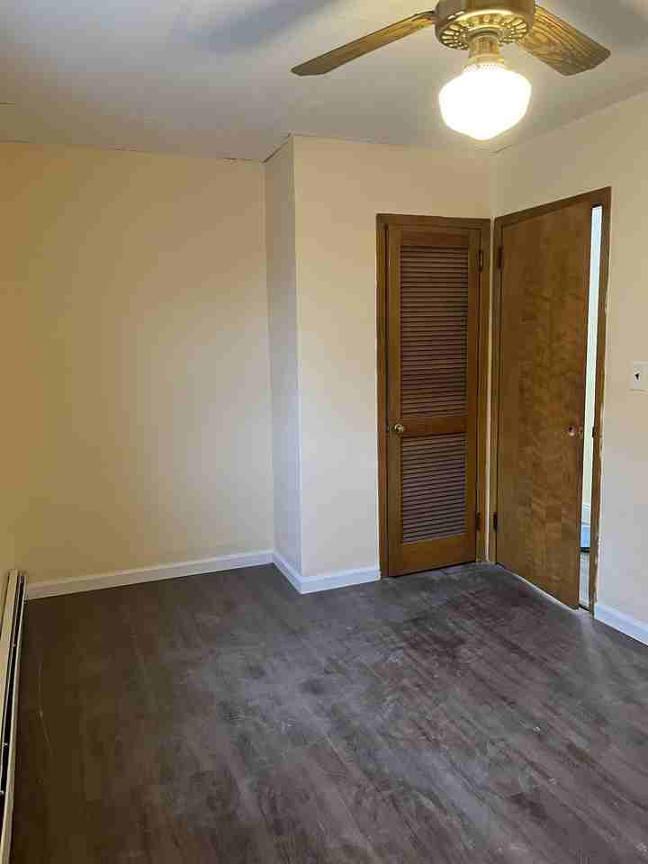 36 Humphrey Ave - Photo 2 of 12