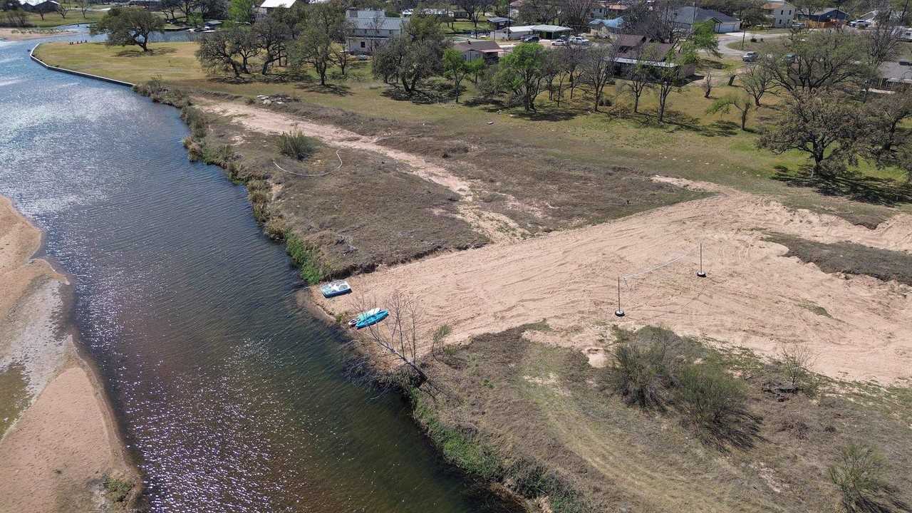 142 Lake Shore Dr - Photo 2 of 30