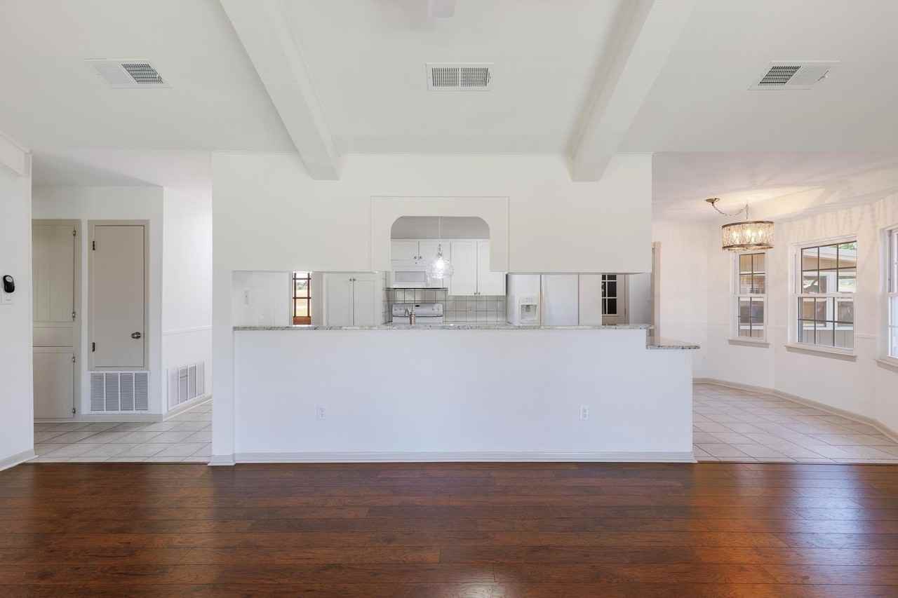 142 Lake Shore Dr - Photo 7 of 30