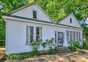 featured image of 3459 Spottswood Ave