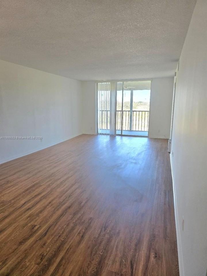 2571 Aragon Blvd #414 - Photo 6 of 27