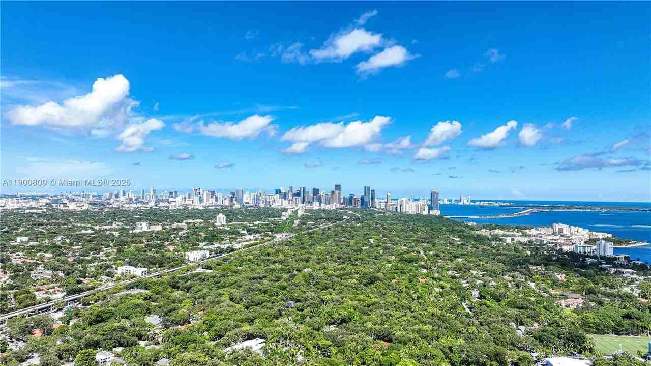 2205 Overbrook Street - Photo 2 of 41