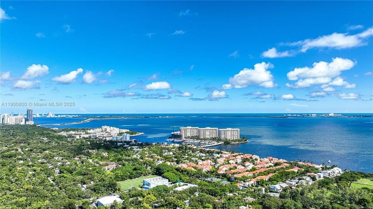 2205 Overbrook Street - Photo 3 of 41