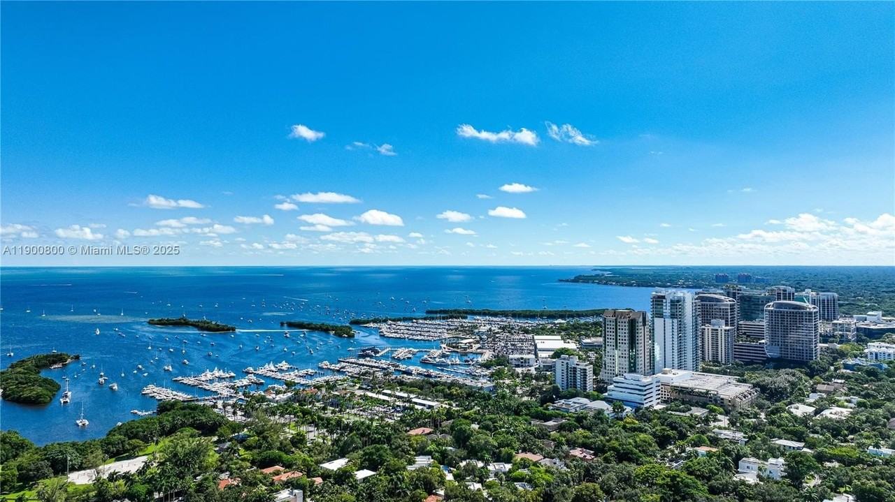 2205 Overbrook Street - Photo 4 of 41