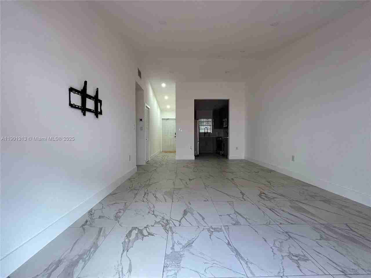 5214 West 24th Way #18D - Photo 5 of 50