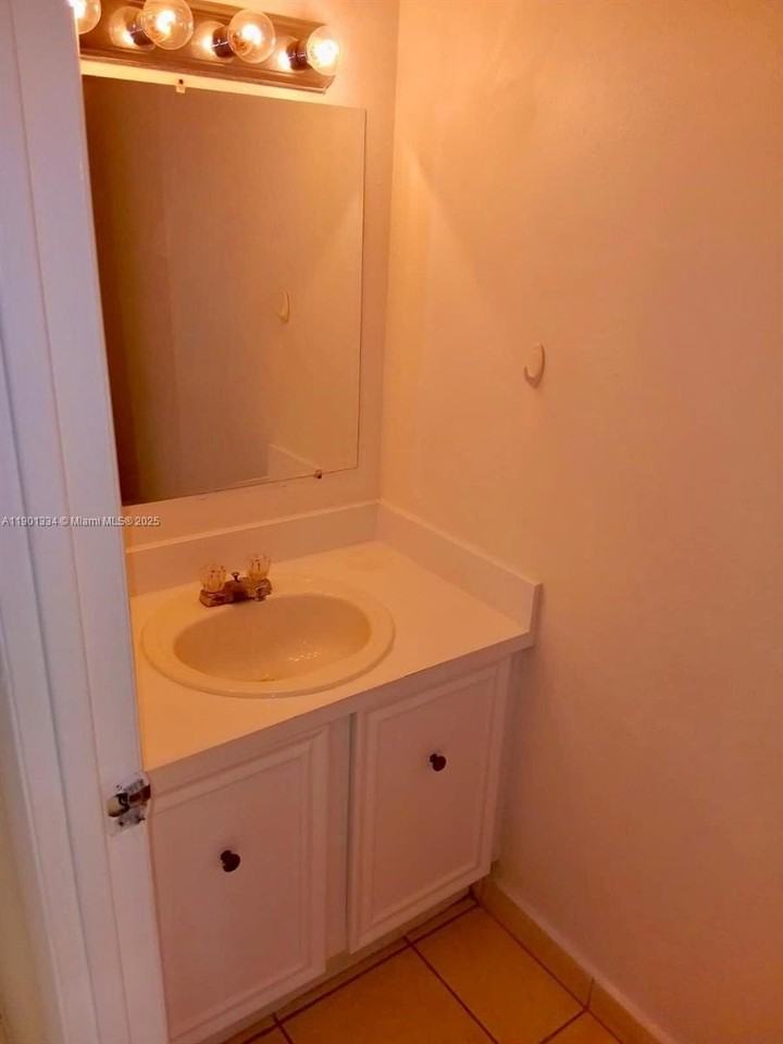 18051 Nw 68th Ave #J102 - Photo 4 of 15