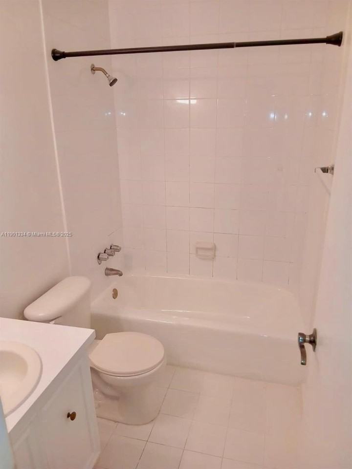 18051 Nw 68th Ave #J102 - Photo 5 of 15