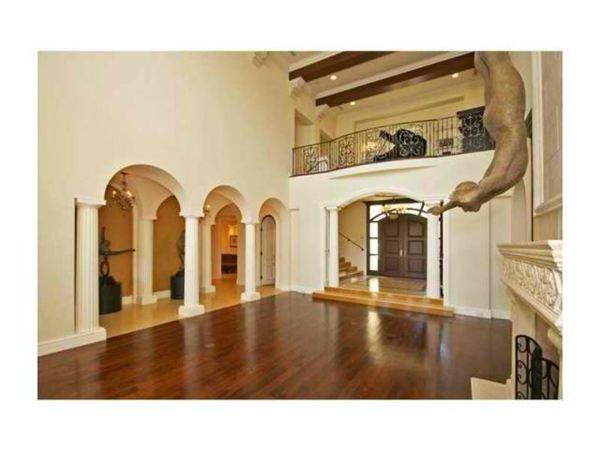 215 Alexander Palm Rd - Photo 2 of 6