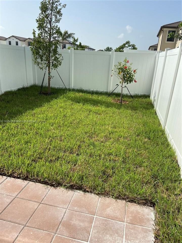 3412 West 111th Place - Photo 4 of 4