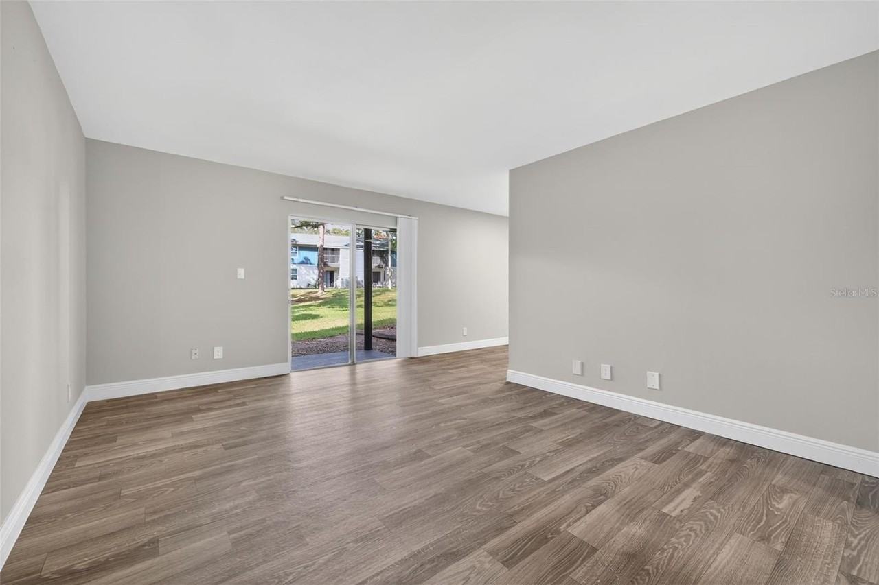 612 Bass Ct #1130D - Photo 4 of 34