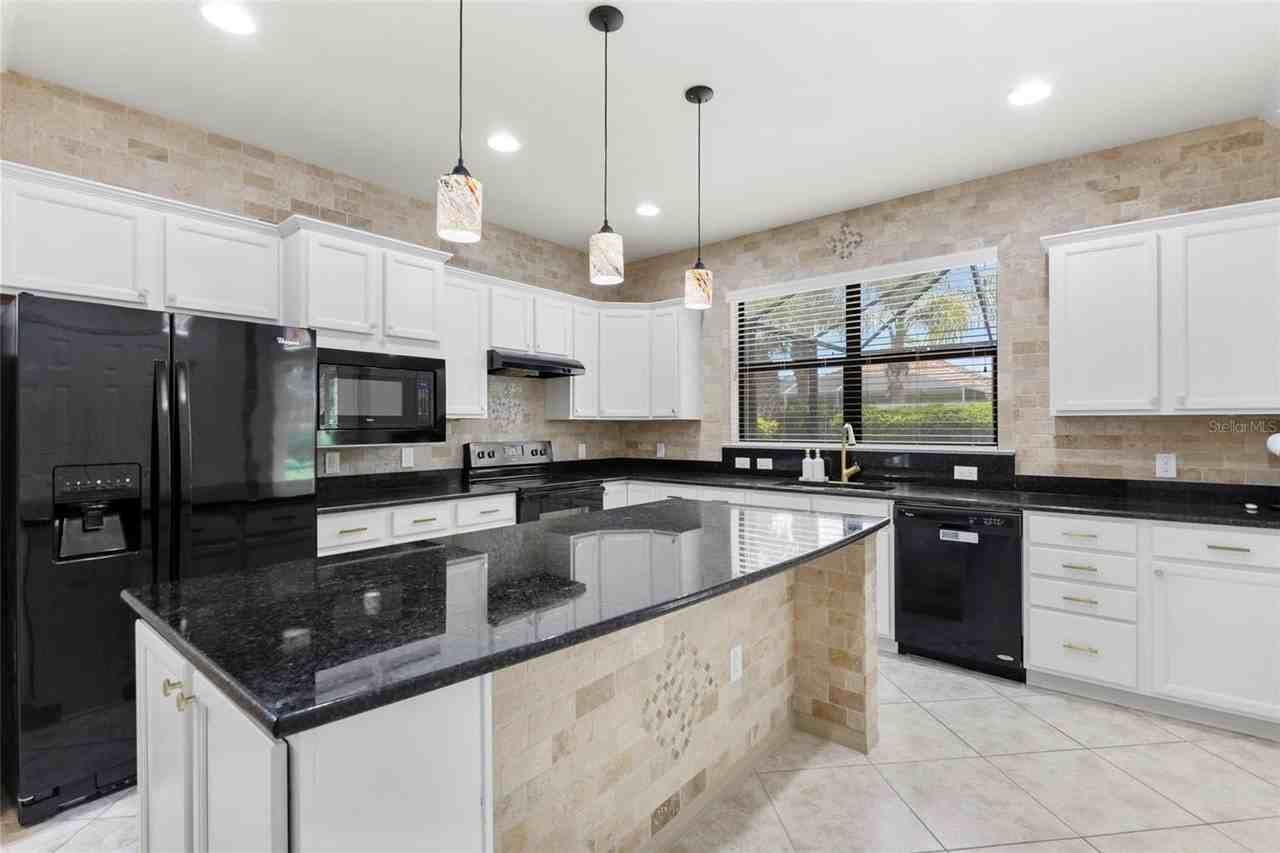 19023 Mangieri Street - Photo 3 of 31