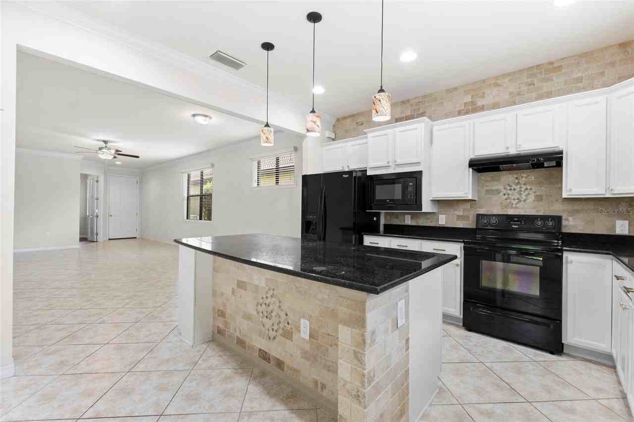 19023 Mangieri Street - Photo 6 of 31