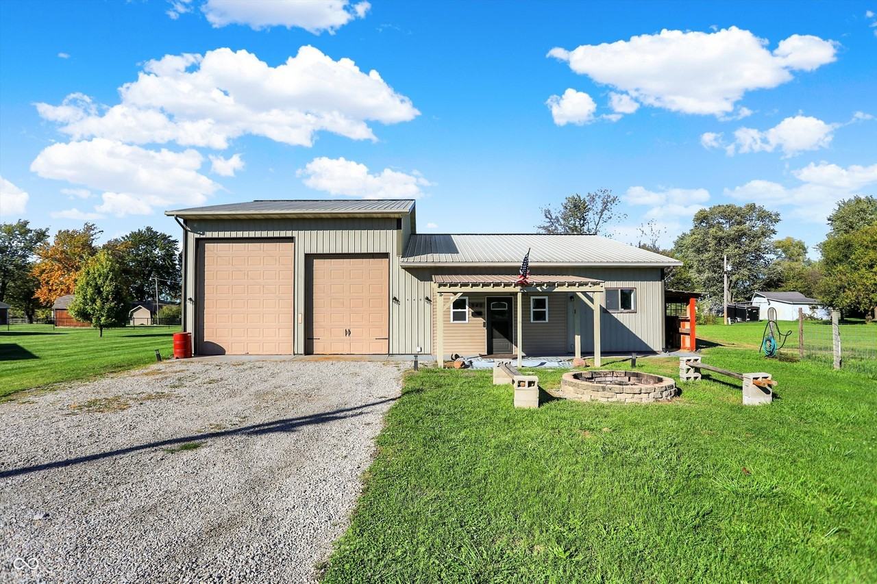 940 W 1090 N - Photo 2 of 50