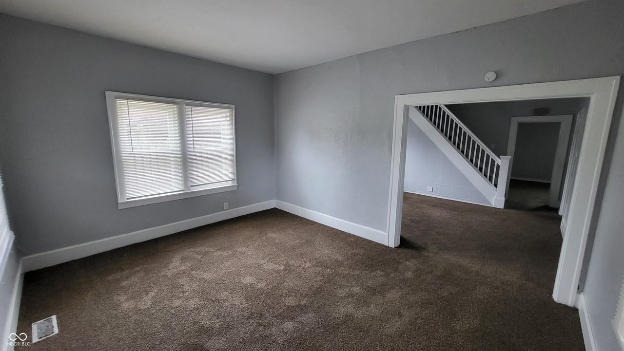 1024 W 13th St - Photo 5 of 20