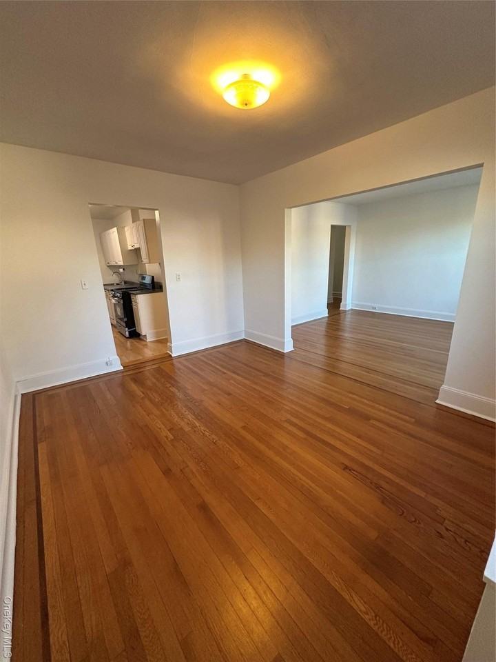 40 Fairview Ave #5 - Photo 6 of 8