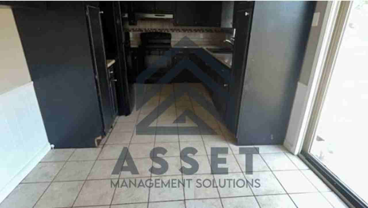 605 Jasmine Pl - Photo 5 of 12