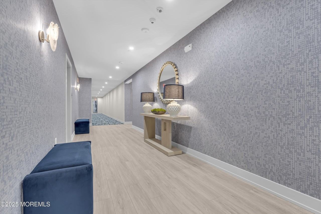 19 Carr Ave Apt 403 #403