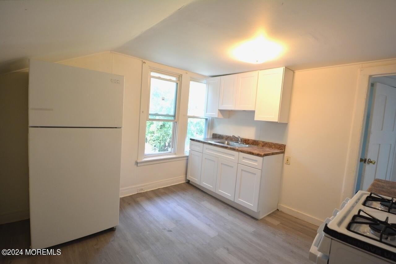 193 Union Ave Unit 2 #2 - Photo 4 of 10