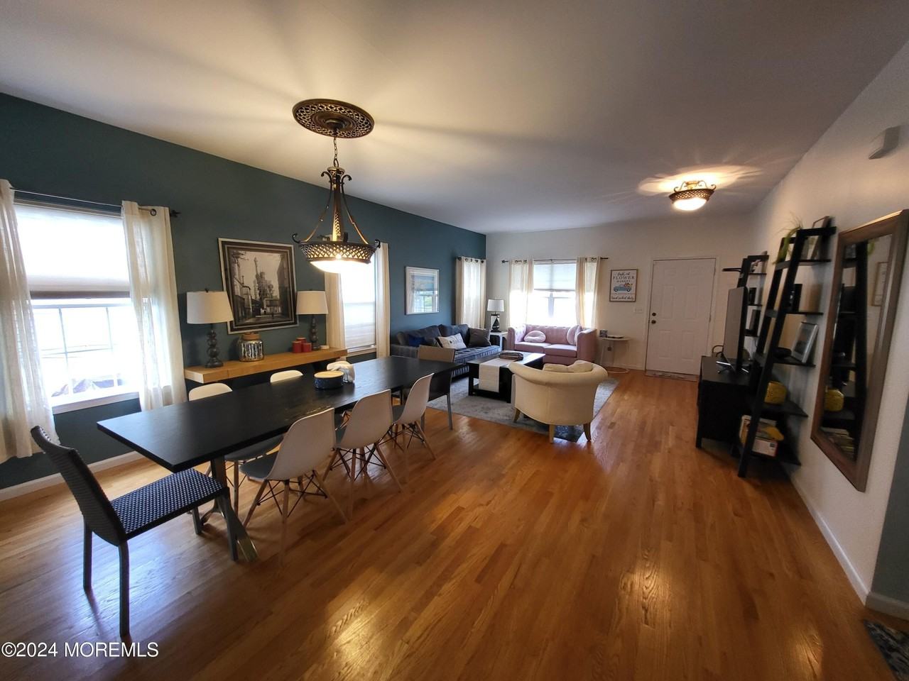 126 Elmwood Ave - Photo 5 of 29