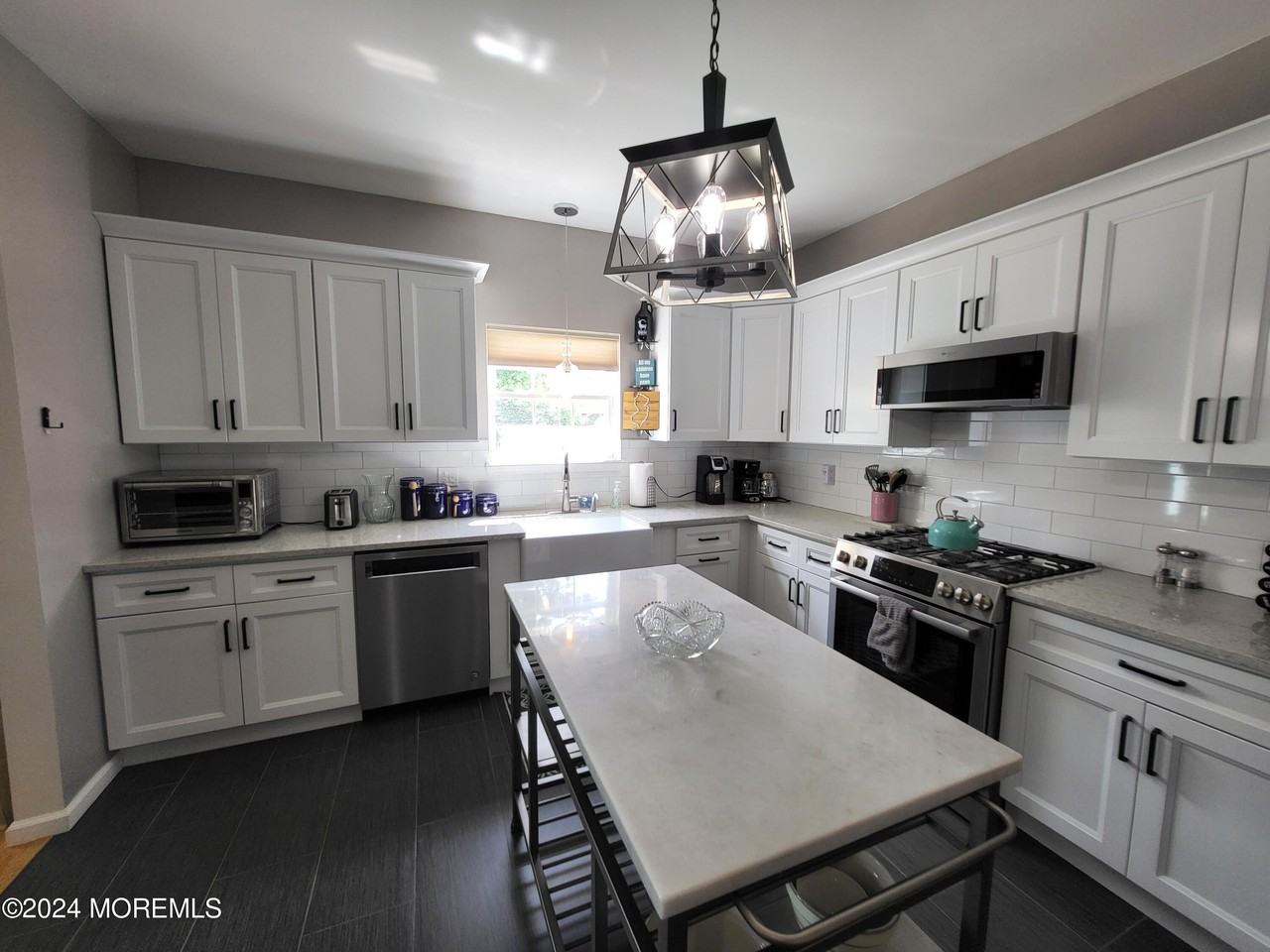 126 Elmwood Ave - Photo 7 of 29