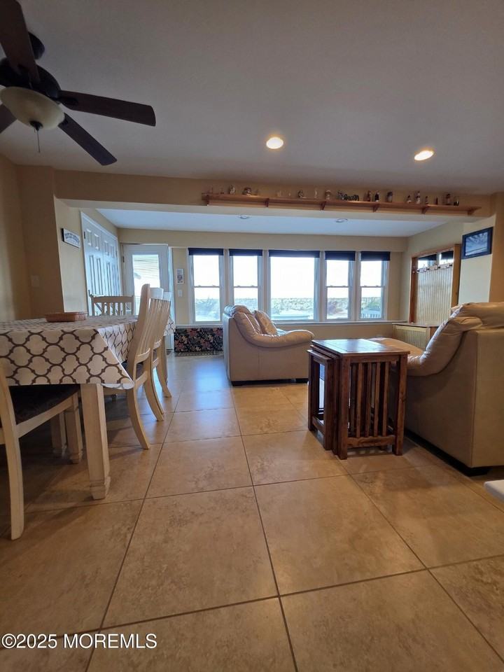 37 Dune Ter - Photo 3 of 16