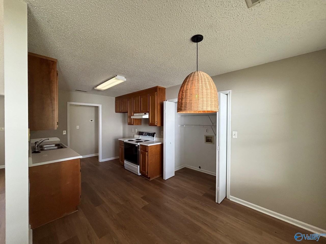 2536 Clovis Rd Sw - Photo 7 of 23