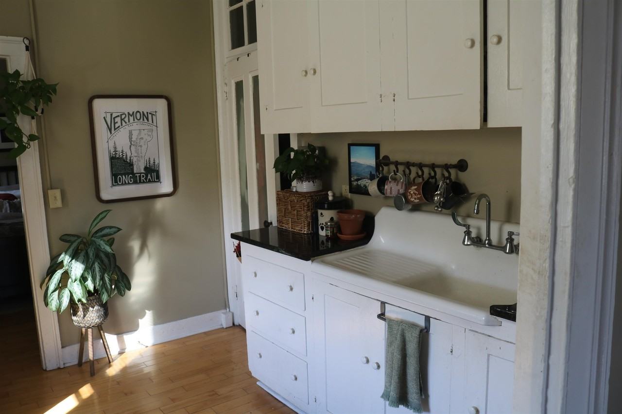 160 N Main St - Photo 6 of 20