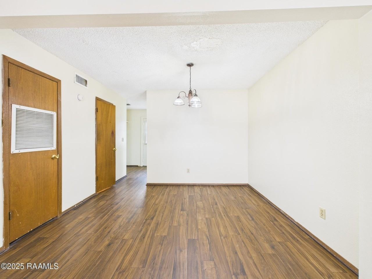 201 High Meadows Blvd #122 - Photo 7 of 20