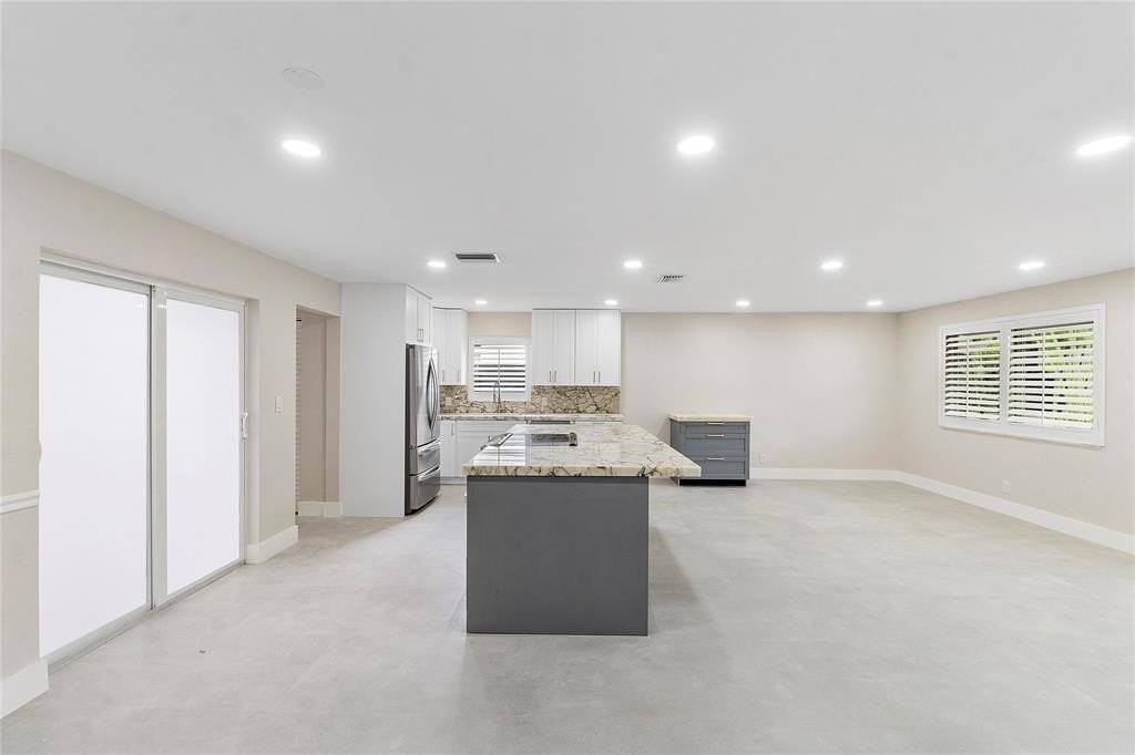 828 Johnson St - Photo 7 of 50