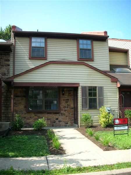 1014 Bancroft Pl - Photo 2 of 15