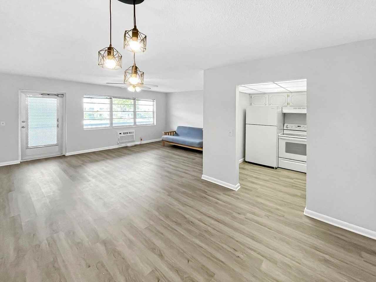 94 Northampton E - Photo 4 of 27