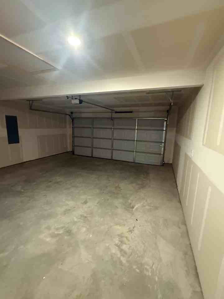 1456 Meadows Dr - Photo 7 of 17