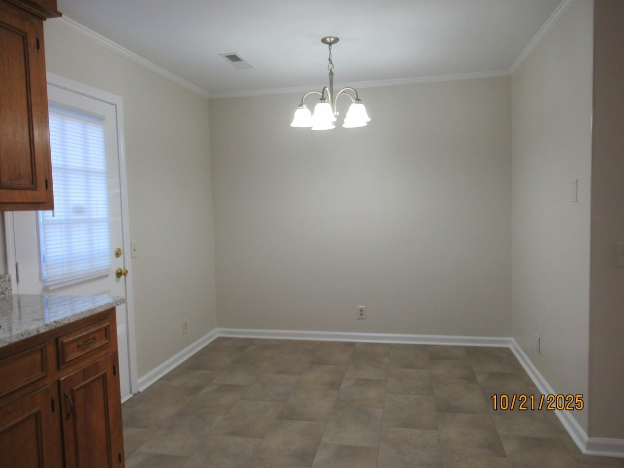 22 Hackberry Ct - Photo 4 of 25