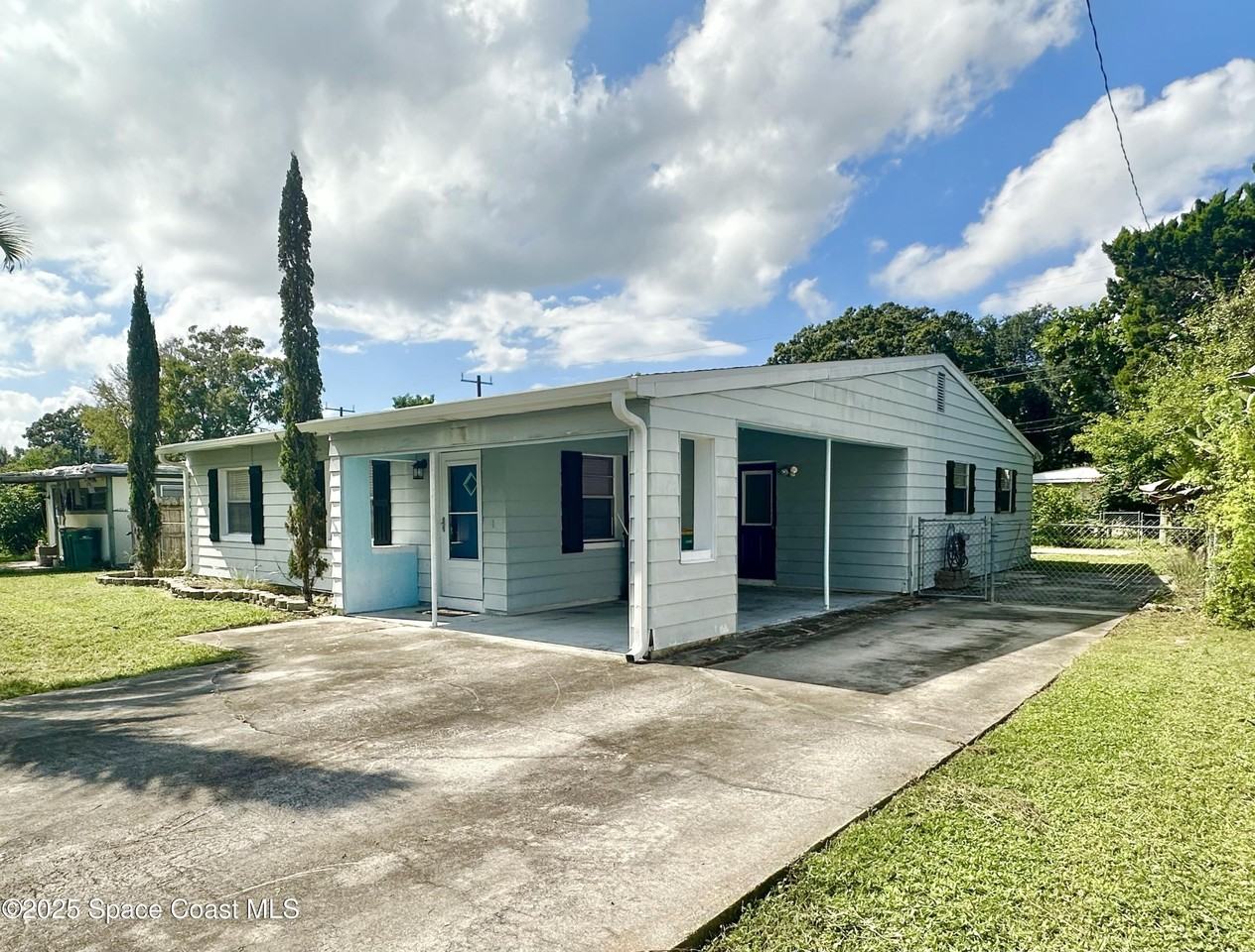 350 Vesta Cir - Photo 2 of 20