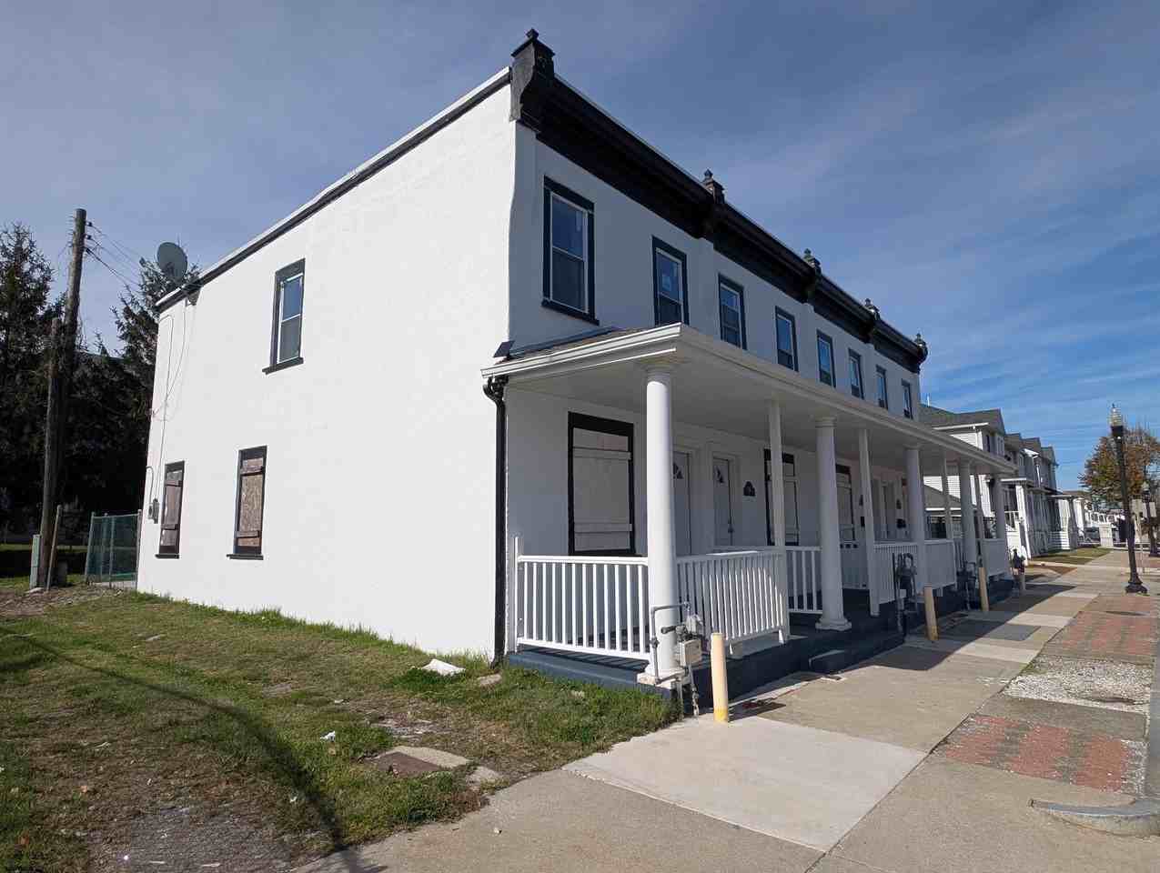 126 N Delaware Ave - Photo 3 of 27