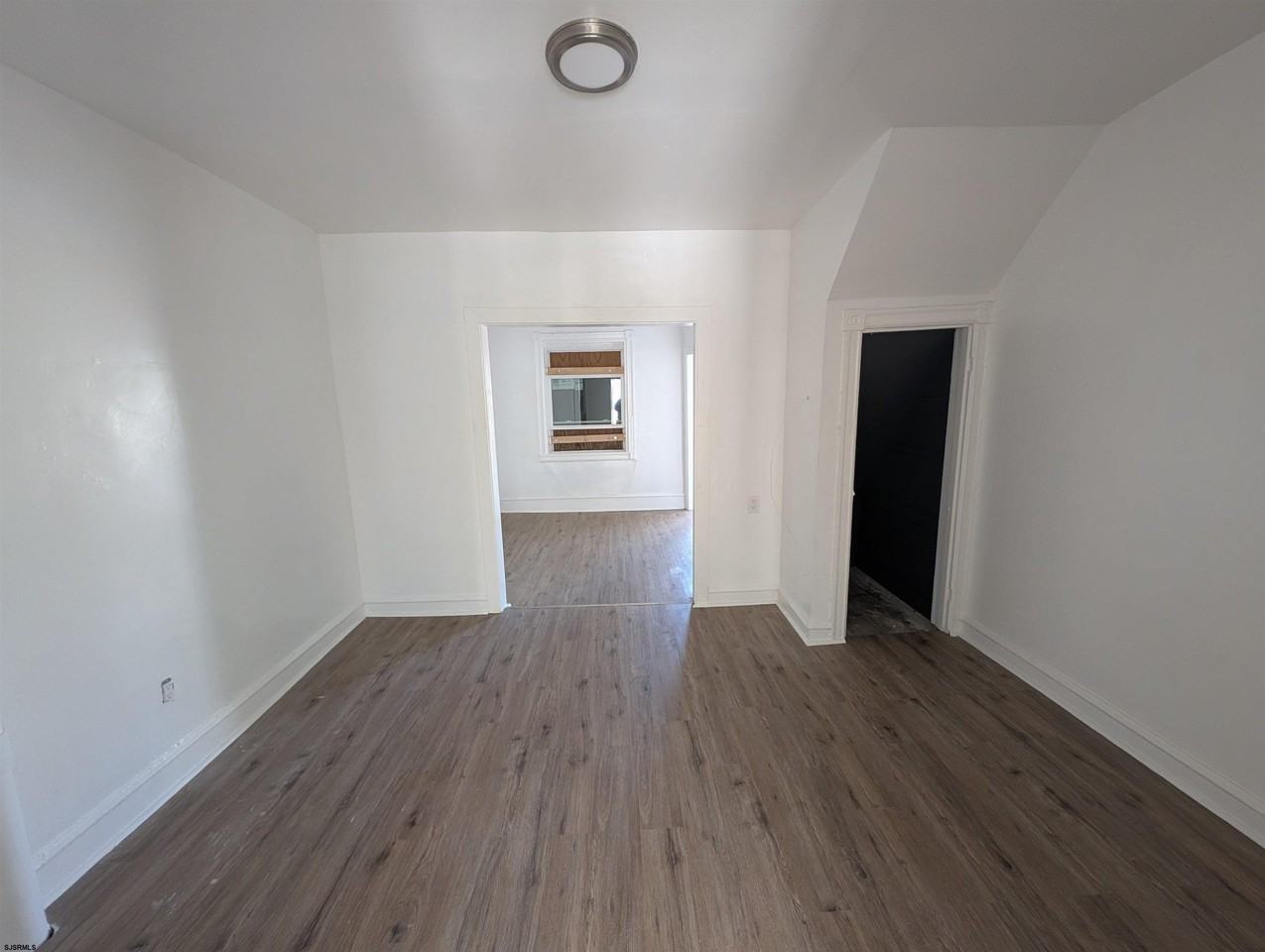 126 N Delaware Ave - Photo 6 of 27