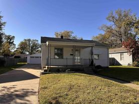 104 N Norman Ave - Photo 1 of 1