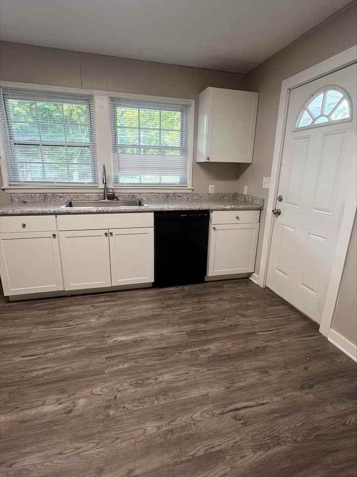 1408 Knob Creek Rd - Photo 4 of 7