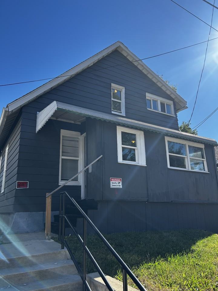 1822 North Sheridan Road - Photo 3 of 17