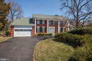 featured image of 9915 Glen Rd