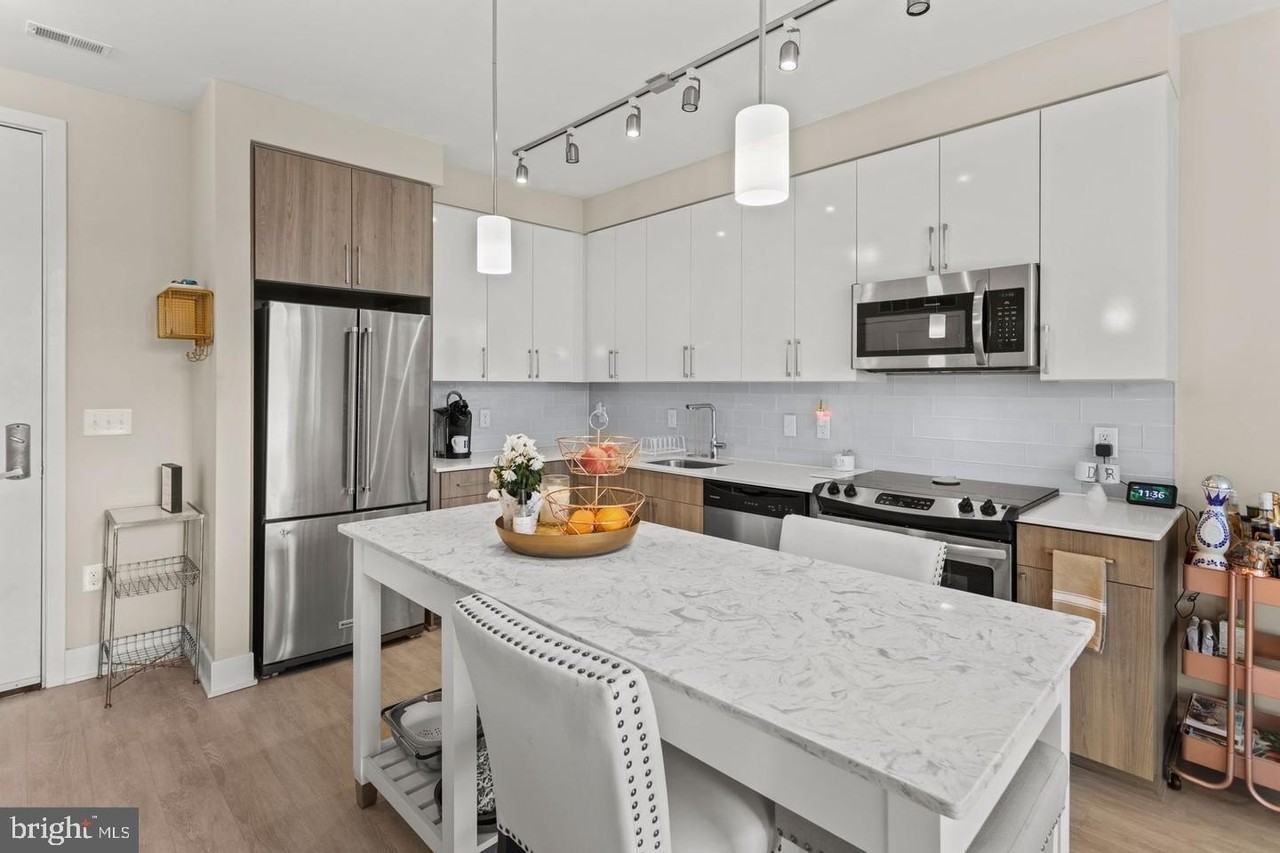 145 Riverhaven Dr Unit 548 #548 - Photo 3 of 9