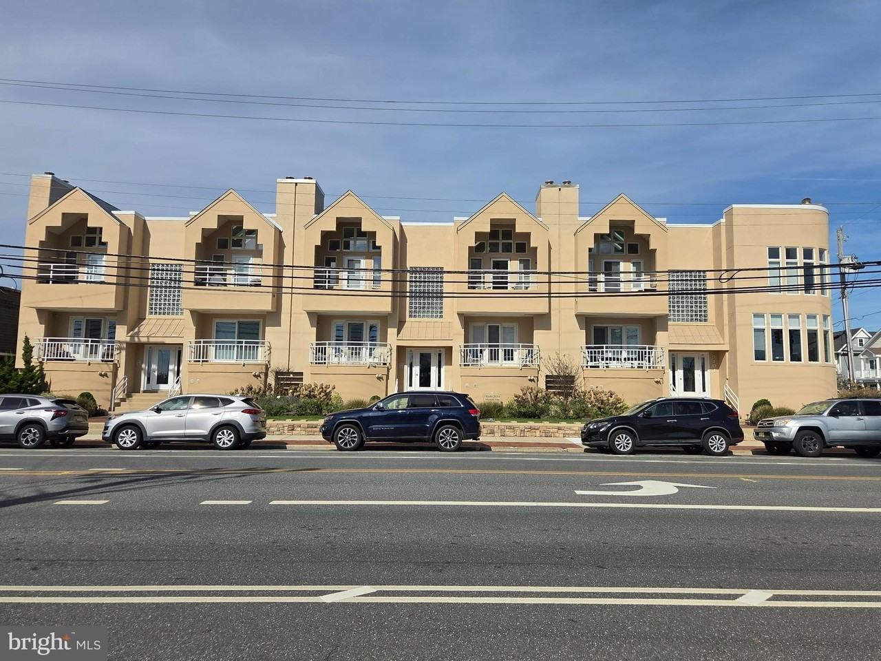 9101 Atlantic Ave Apt 204 #204