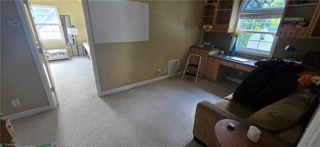 2322 Walker Avenue - Photo 6 of 25