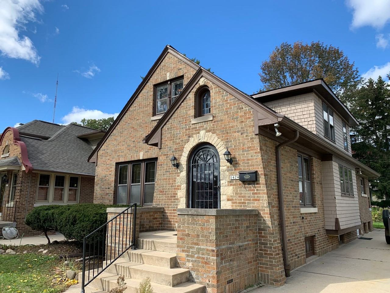 1424 East Olive Street - Photo 2 of 30