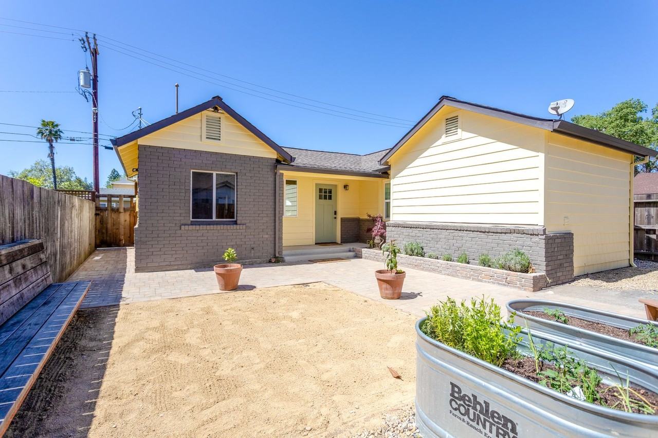 16 Adeline Way - Photo 3 of 3