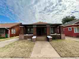 featured image of 625 N 10th St