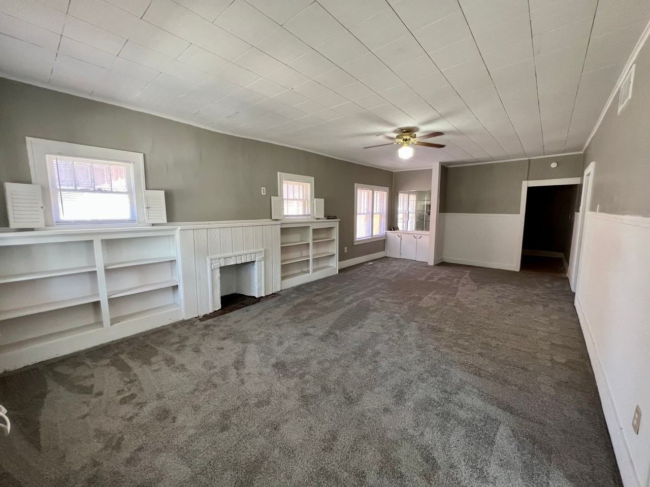 625 N 10th St - Photo 2 of 10