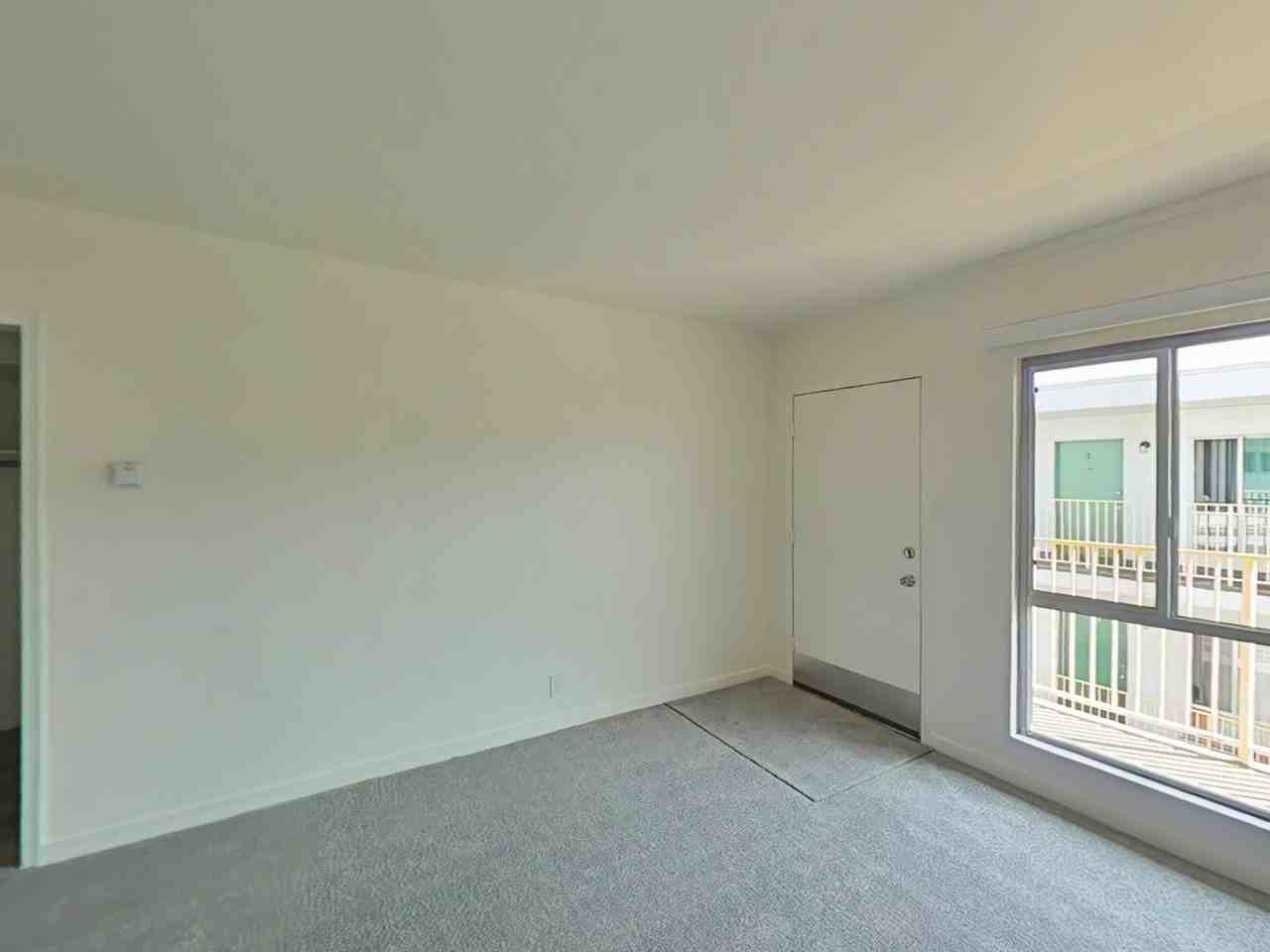 5434 Sierra Vista Ave - Photo 5 of 6